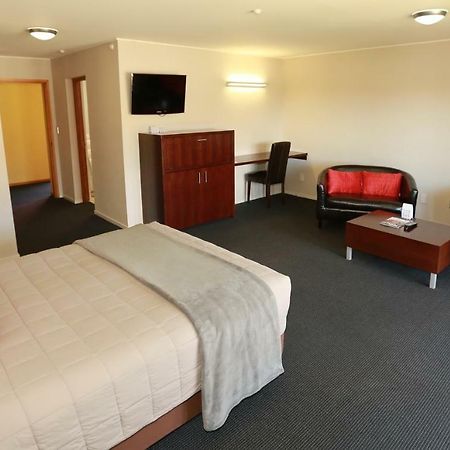 The Harvest Hotel Кромуел Екстериор снимка
