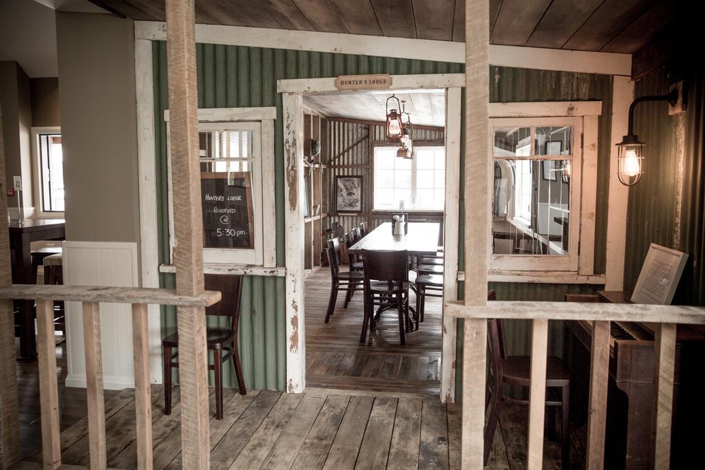 The Harvest Hotel Кромуел Екстериор снимка