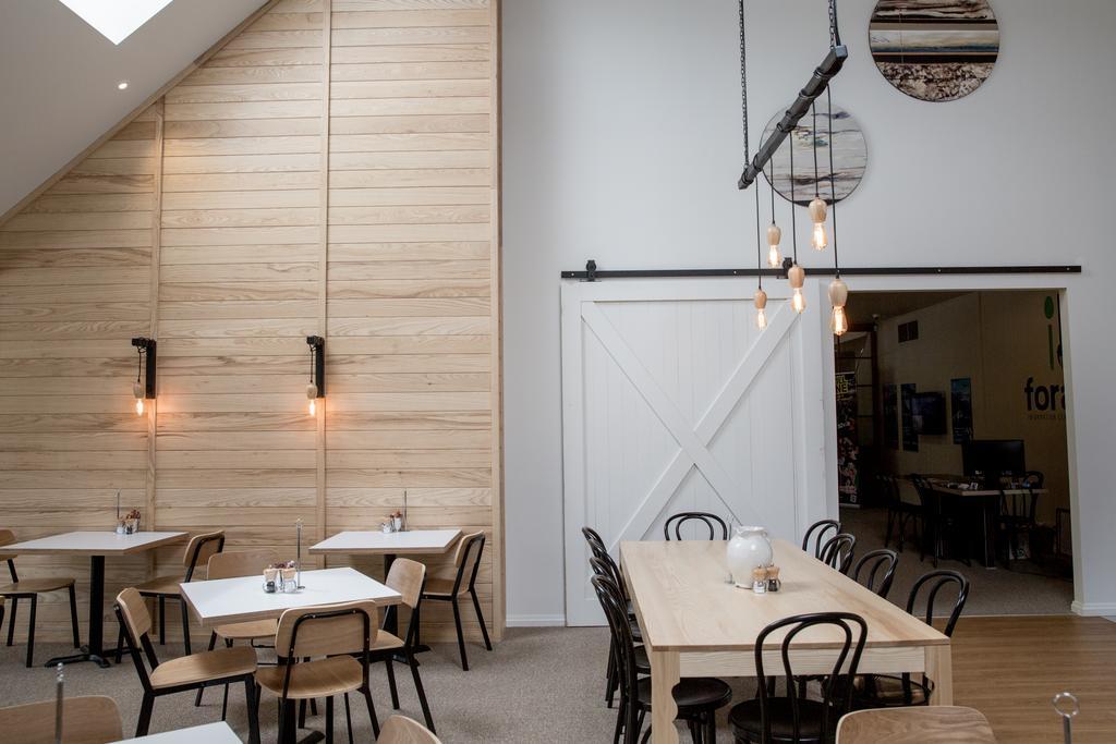 The Harvest Hotel Кромуел Екстериор снимка